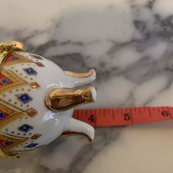 Vintage Egg Shaped Trinkets Set Of 2 Porcelain With Flowers - Picture 6 of 13